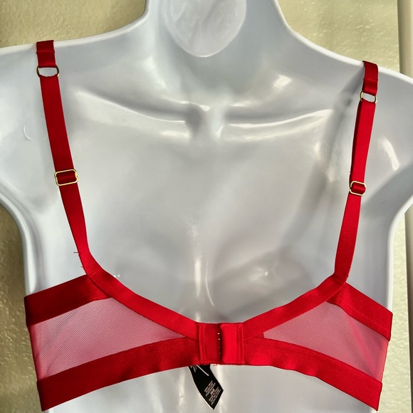 Victoria’s Secret Very Sexy Push-Up Red Bra, 36B - Picture 4 of 14
